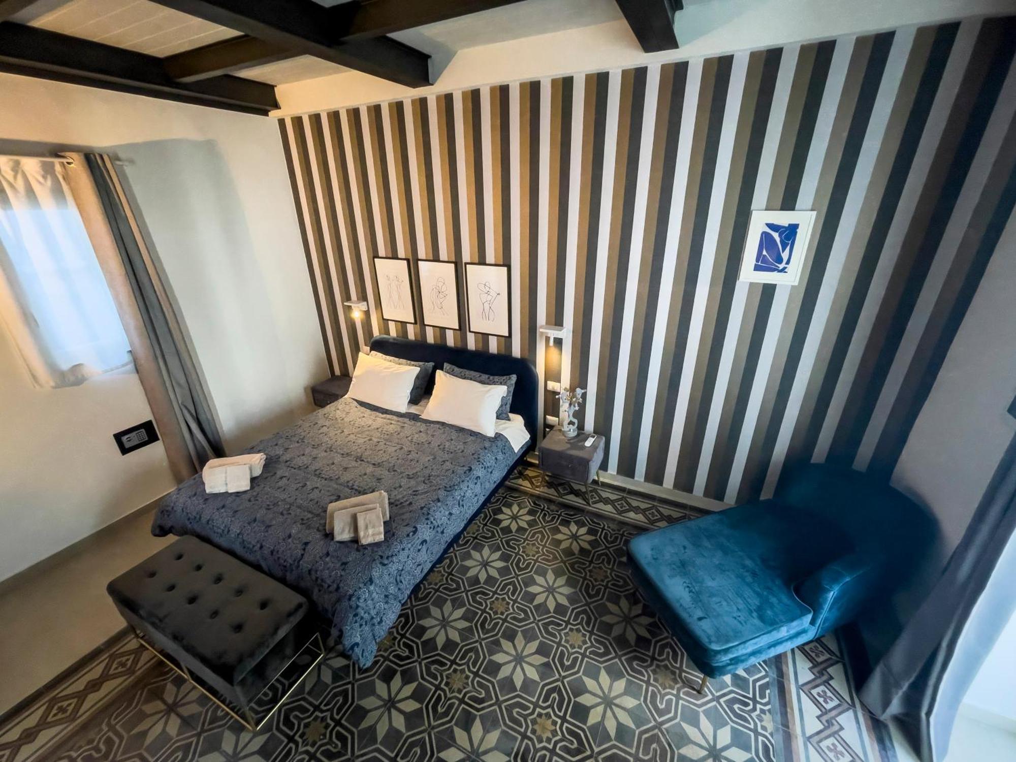 Saint Barth Guest House - Charming Rooms In Bari Zewnętrze zdjęcie